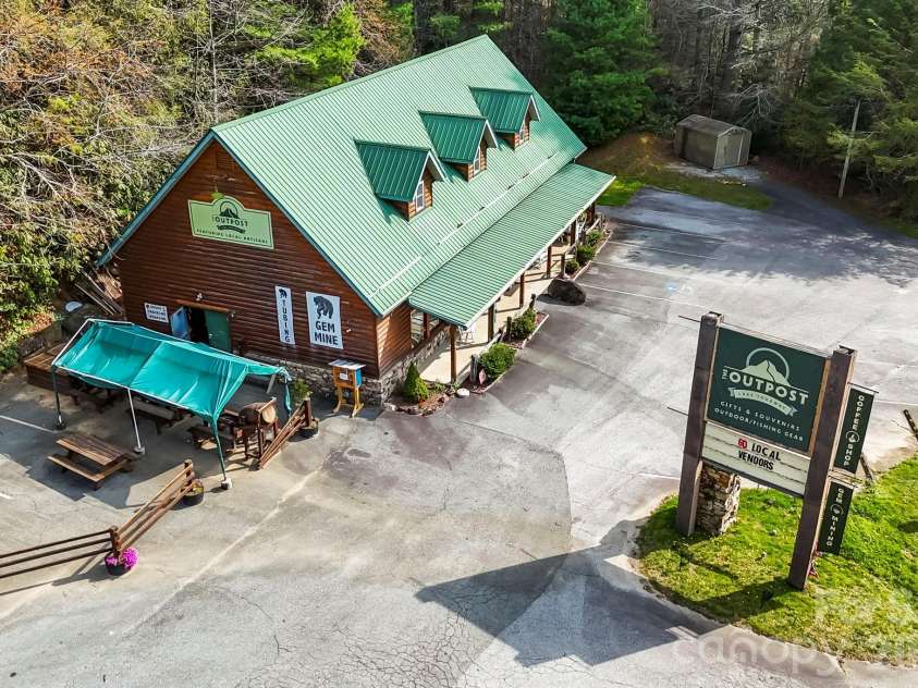 10932 Rosman Highway, Lake Toxaway, NC 28747.  MLS# CAR4363306, YatesRealty ID 17682. 
