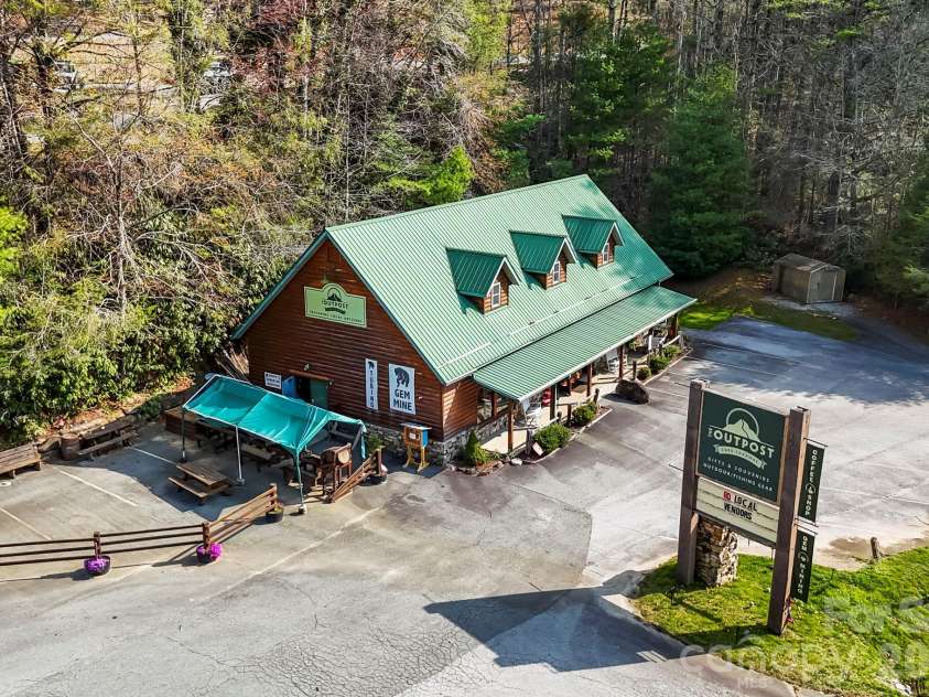 10932 Rosman Highway, Lake Toxaway, NC 28747.  MLS# CAR4363306, YatesRealty ID 17682. 