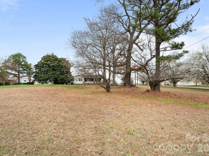 15420 Lucia Riverbend Highway, Stanley, NC 28164.  MLS# CAR4351744, YatesRealty ID 17685. 