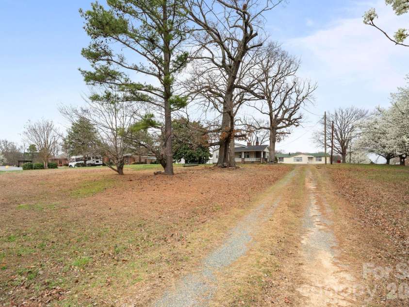 15420 Lucia Riverbend Highway, Stanley, NC 28164.  MLS# CAR4351744, YatesRealty ID 17685. 