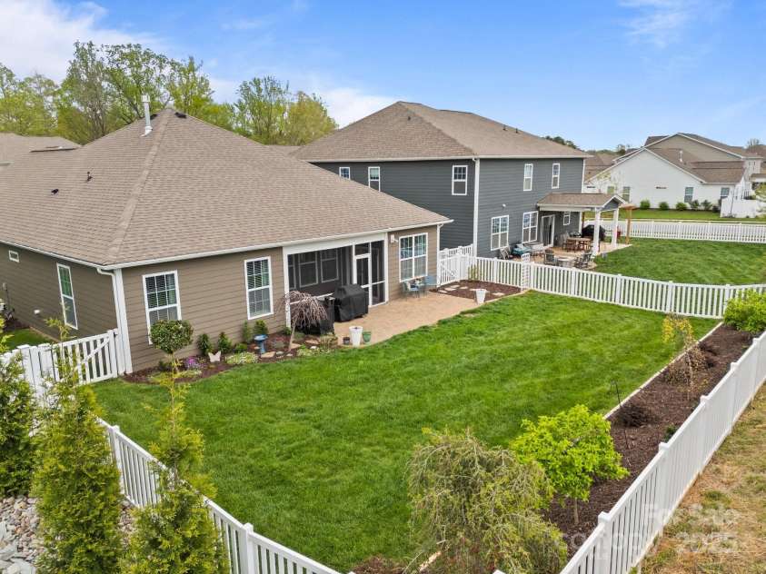 291 Preston Road, Mooresville, NC 28117.  MLS# CAR4246533, YatesRealty ID 17685. 