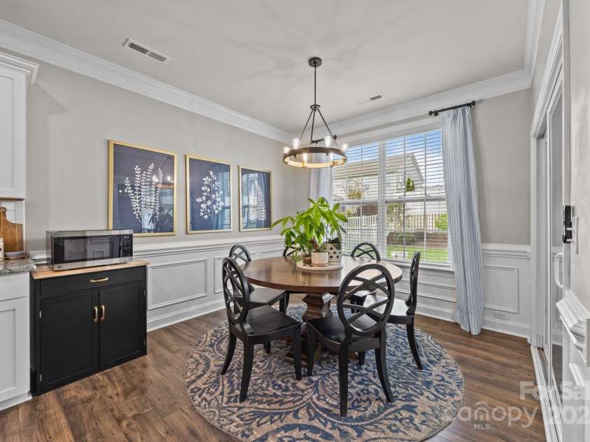 291 Preston Road, Mooresville, NC 28117.  MLS# CAR4246533, YatesRealty ID 17685. Dining area