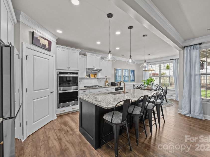 291 Preston Road, Mooresville, NC 28117.  MLS# CAR4246533, YatesRealty ID 17685. Gorgeous granite counters