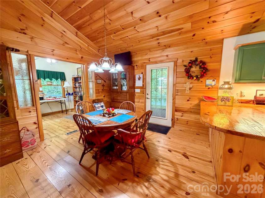 175 Cougar Lane, Whittier, NC 28789.  MLS# CAR4375470, YatesRealty ID 17686. Dining Area