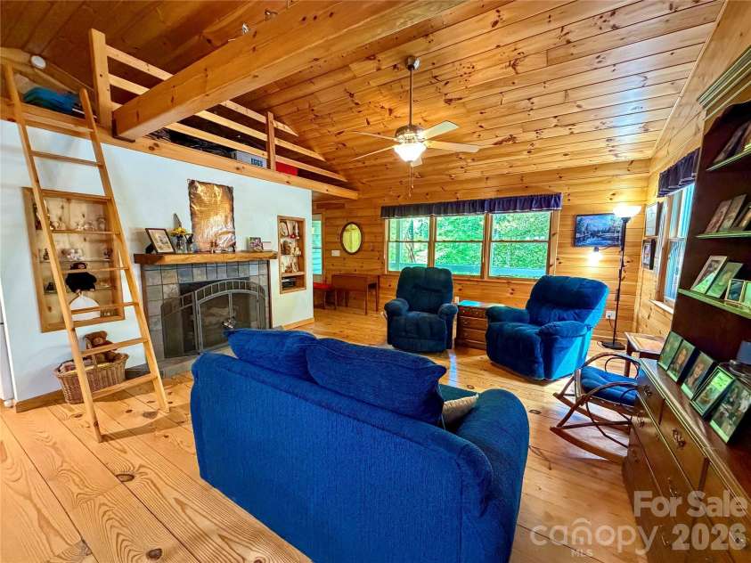 175 Cougar Lane, Whittier, NC 28789.  MLS# CAR4375470, YatesRealty ID 17686. Living Space