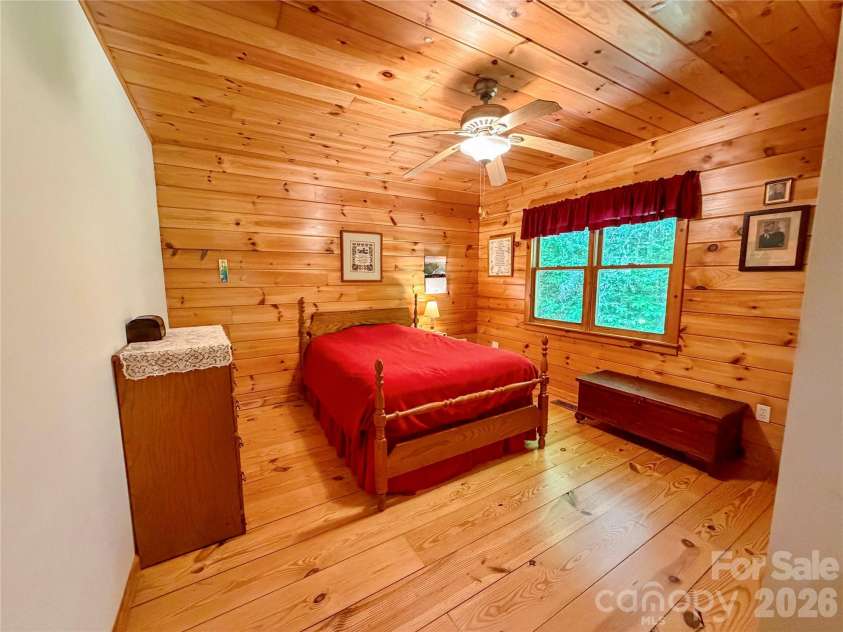 175 Cougar Lane, Whittier, NC 28789.  MLS# CAR4375470, YatesRealty ID 17686. Secondary Bedroom