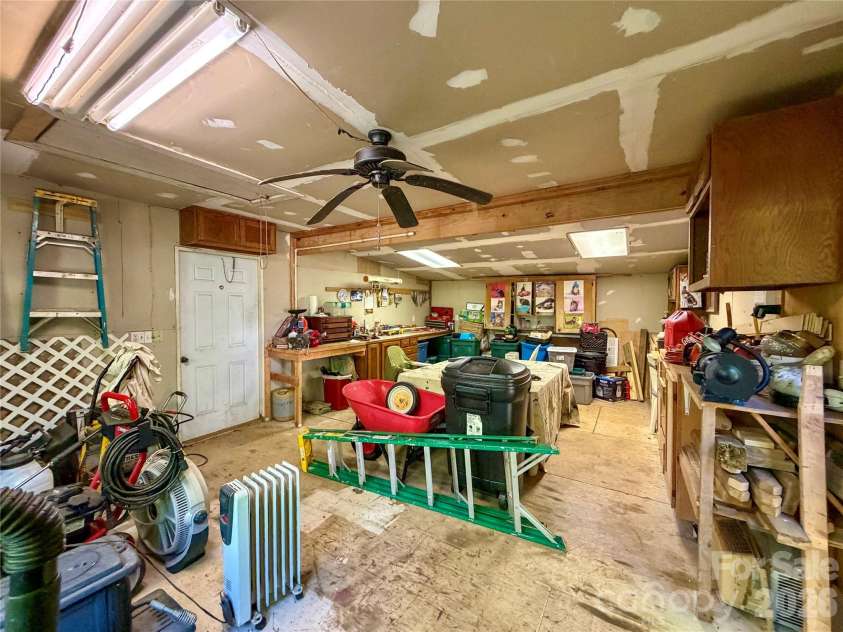 175 Cougar Lane, Whittier, NC 28789.  MLS# CAR4375470, YatesRealty ID 17686. Workshop