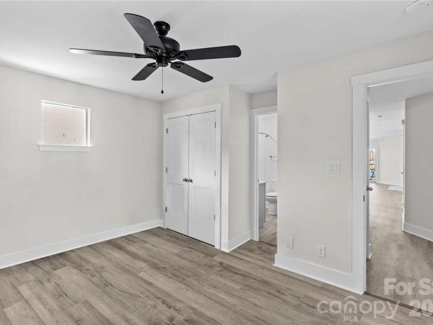 18729 Vineyard Point Lane, Cornelius, NC 28031.  MLS# CAR4344538, YatesRealty ID 17687. 2nd bedroom