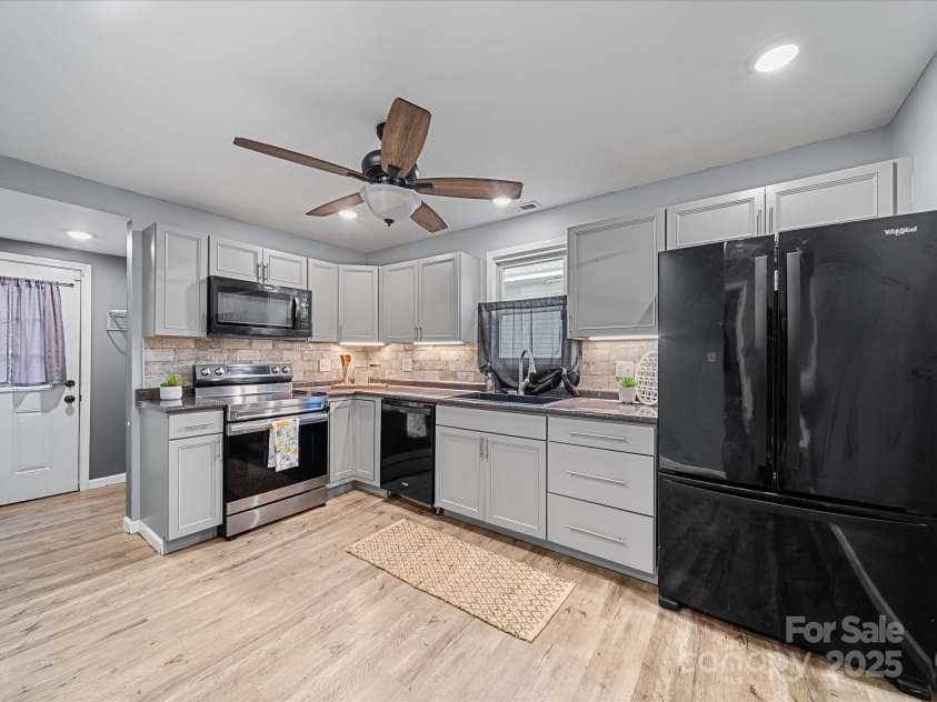 268 Jefferson Court, Concord, NC 28025.  MLS# CAR4248816, YatesRealty ID 17687. 