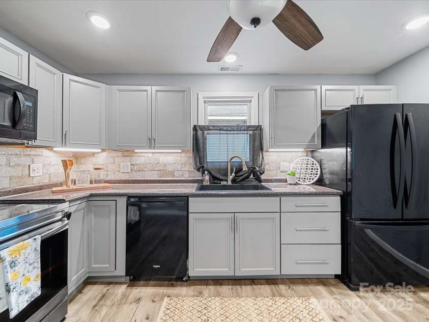 268 Jefferson Court, Concord, NC 28025.  MLS# CAR4248816, YatesRealty ID 17687. 