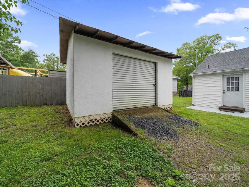 268 Jefferson Court, Concord, NC 28025.  MLS# CAR4248816, YatesRealty ID 17687. 