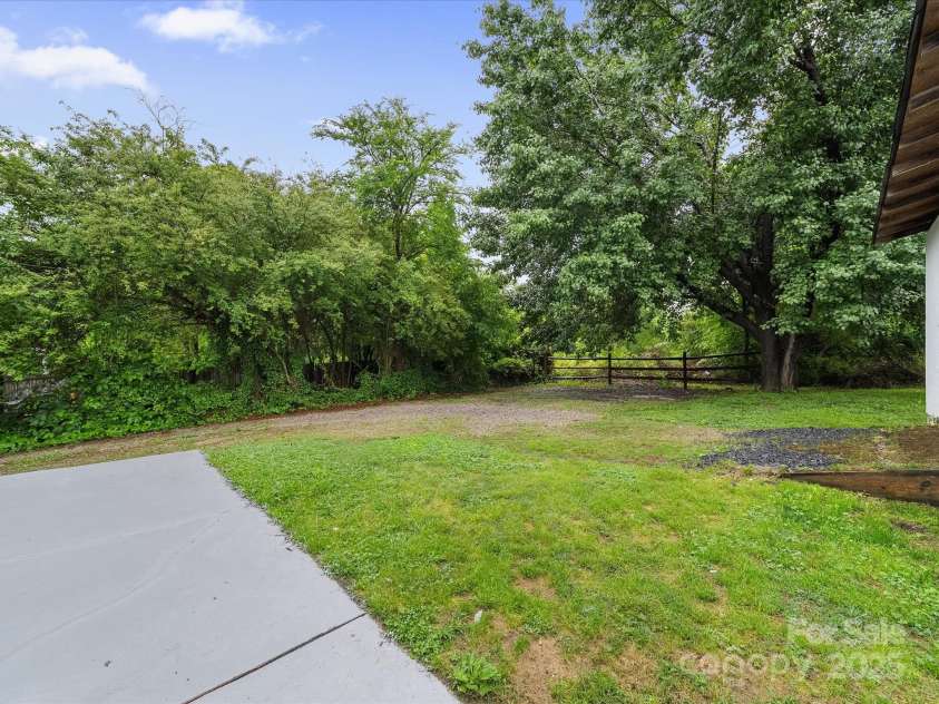 268 Jefferson Court, Concord, NC 28025.  MLS# CAR4248816, YatesRealty ID 17687. 