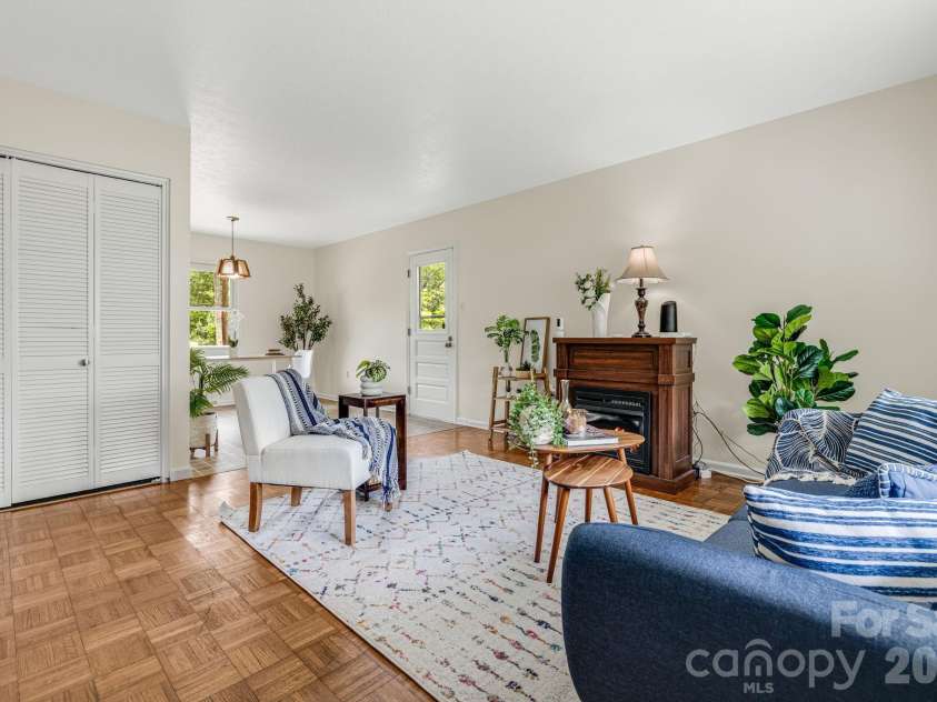 18 Compton Drive, Asheville, NC 28806.  MLS# CAR4343656, YatesRealty ID 17688. Living area