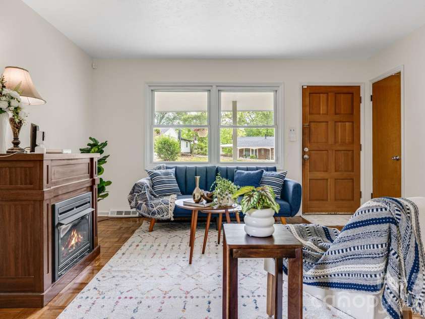 18 Compton Drive, Asheville, NC 28806.  MLS# CAR4343656, YatesRealty ID 17688. Living area