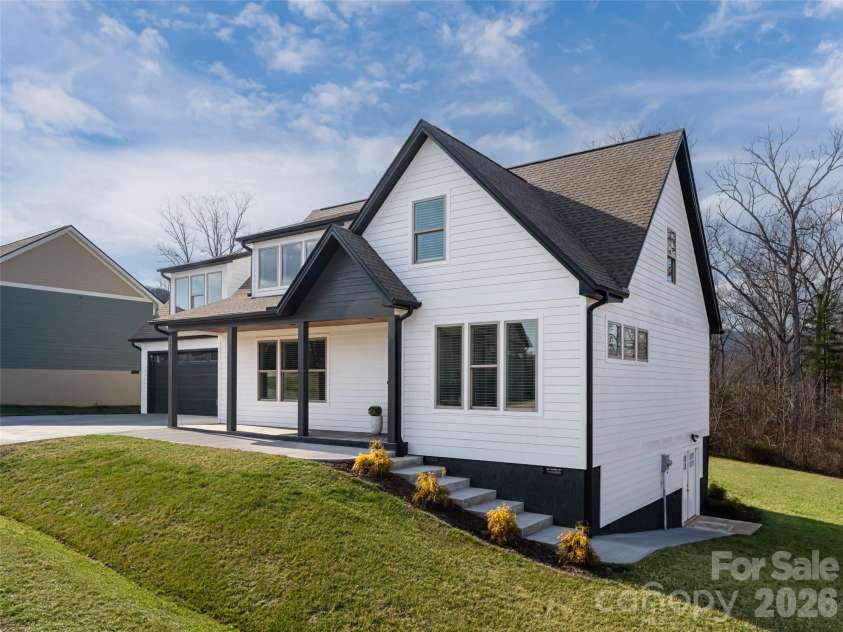 1031 Hillside Ridge Road, Candler, NC 28715.  MLS# CAR4353961, YatesRealty ID 17689. 