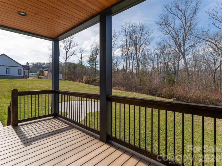 1031 Hillside Ridge Road, Candler, NC 28715.  MLS# CAR4353961, YatesRealty ID 17689. 