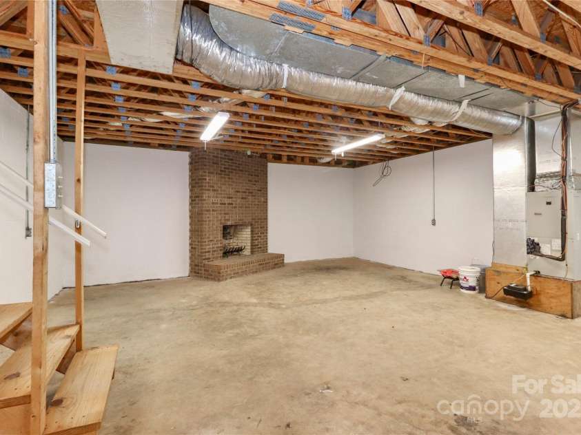 2274 Old Wilkesboro Road, Statesville, NC 28625.  MLS# CAR4225924, YatesRealty ID 1769. 