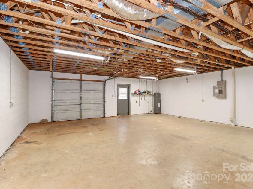 2274 Old Wilkesboro Road, Statesville, NC 28625.  MLS# CAR4225924, YatesRealty ID 1769. 