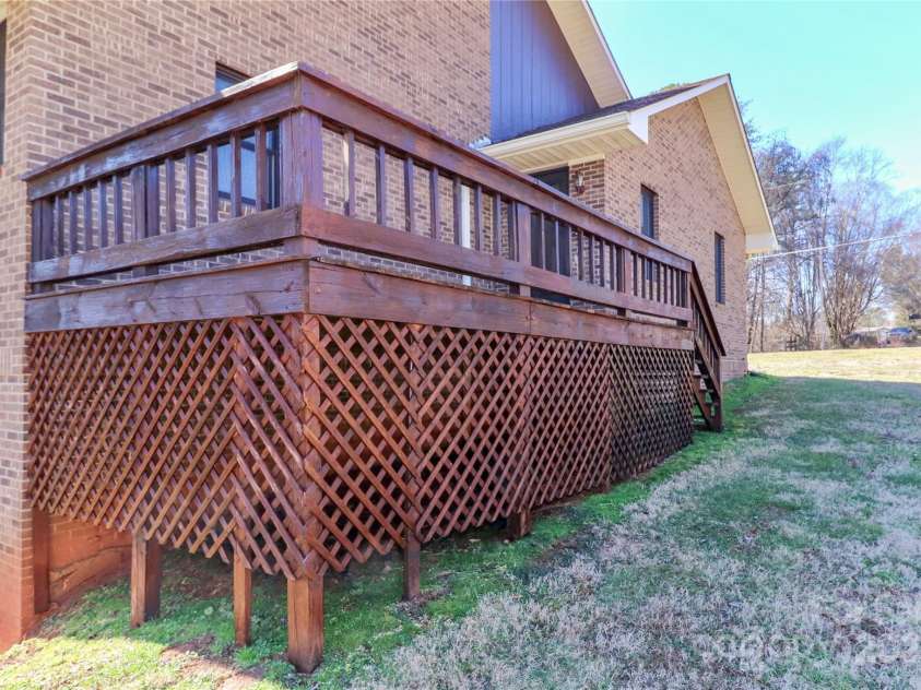 2274 Old Wilkesboro Road, Statesville, NC 28625.  MLS# CAR4225924, YatesRealty ID 1769. 