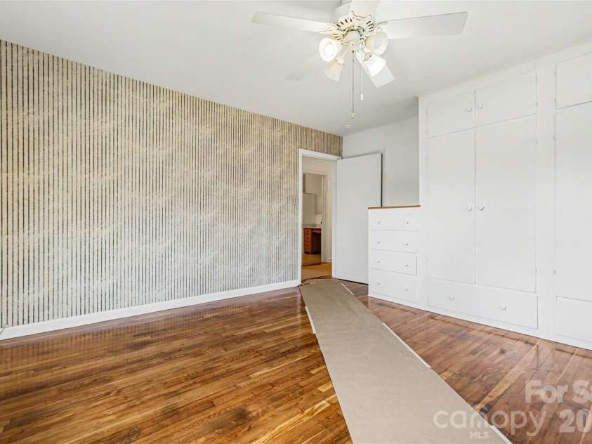 2701 Thomas Trail, Gastonia, NC 28054.  MLS# CAR4344698, YatesRealty ID 1769. 