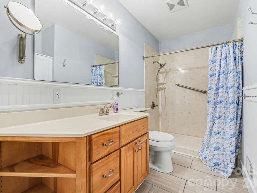 2701 Thomas Trail, Gastonia, NC 28054.  MLS# CAR4344698, YatesRealty ID 1769. 