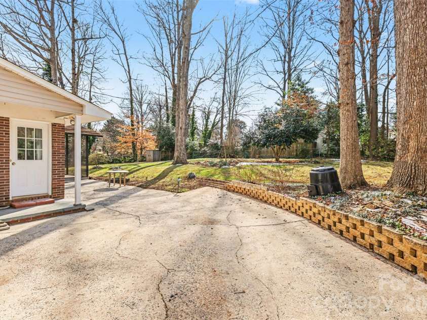 2701 Thomas Trail, Gastonia, NC 28054.  MLS# CAR4344698, YatesRealty ID 1769. 