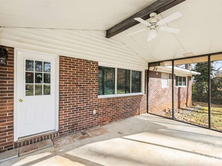 2701 Thomas Trail, Gastonia, NC 28054.  MLS# CAR4344698, YatesRealty ID 1769. 
