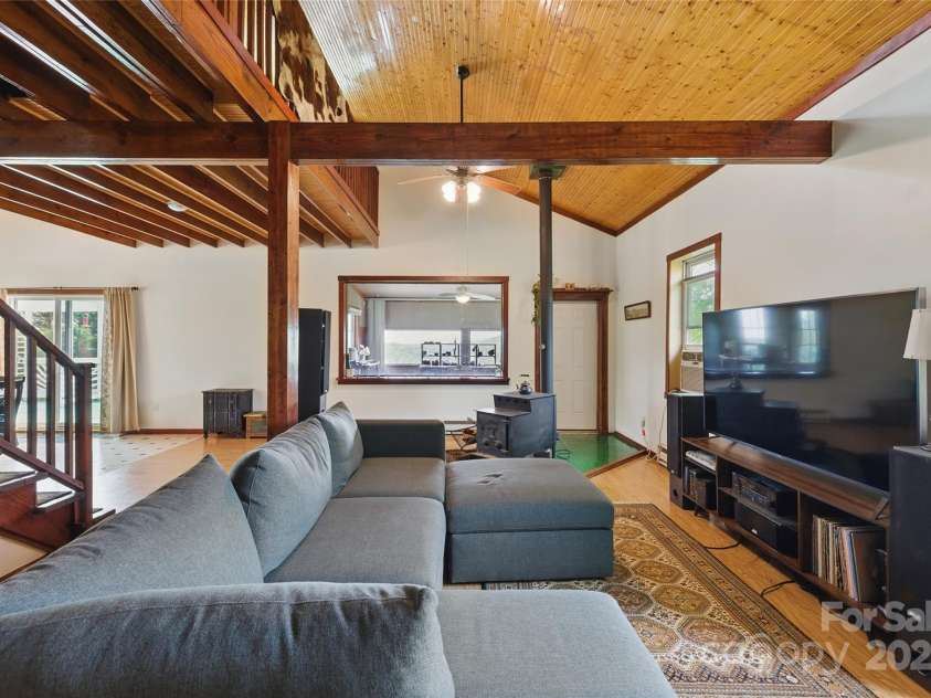 33 Faholoa Ridge Road, Black Mountain, NC 28711.  MLS# CAR4263286, YatesRealty ID 17690. Living Room