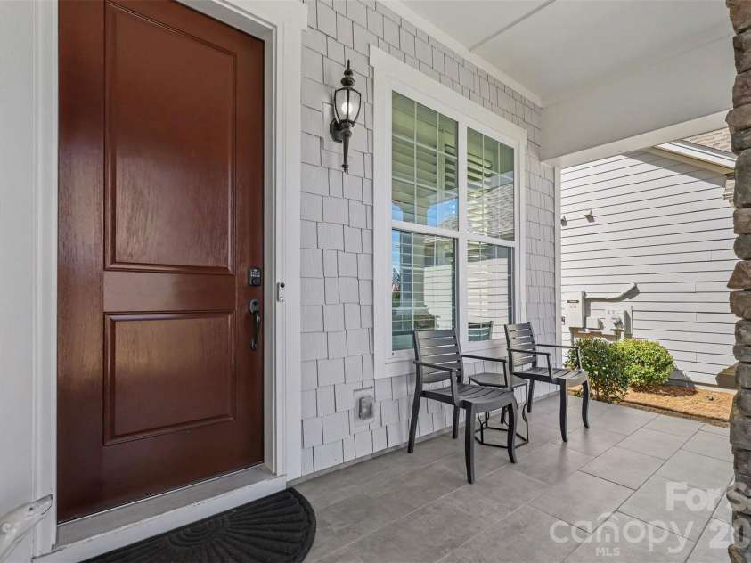 14605 Crosswater Lane, Charlotte, NC 28278.  MLS# CAR4358509, YatesRealty ID 17691. 