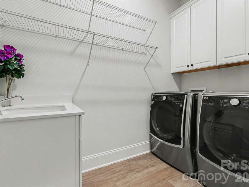 14605 Crosswater Lane, Charlotte, NC 28278.  MLS# CAR4358509, YatesRealty ID 17691. 