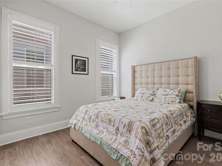 14605 Crosswater Lane, Charlotte, NC 28278.  MLS# CAR4358509, YatesRealty ID 17691. 