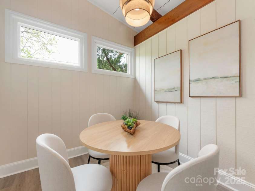 1438 Larkfield Lane, Charlotte, NC 28210.  MLS# CAR4249851, YatesRealty ID 17694. Dining Room