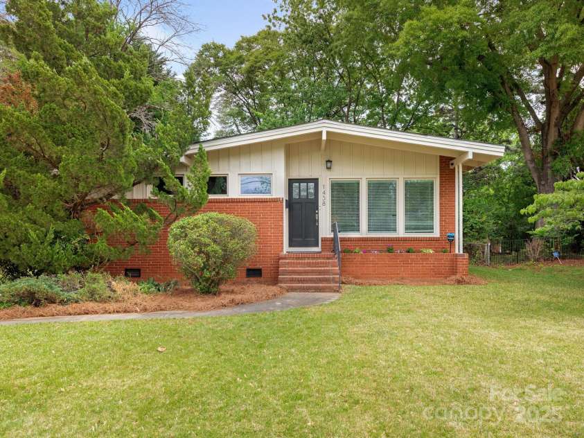 1438 Larkfield Lane, Charlotte, NC 28210.  MLS# CAR4249851, YatesRealty ID 17694. Front Exterior