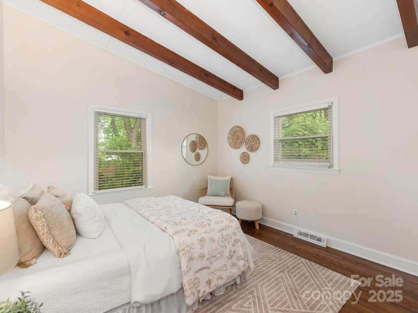 1438 Larkfield Lane, Charlotte, NC 28210.  MLS# CAR4249851, YatesRealty ID 17694. Primary Bedroom