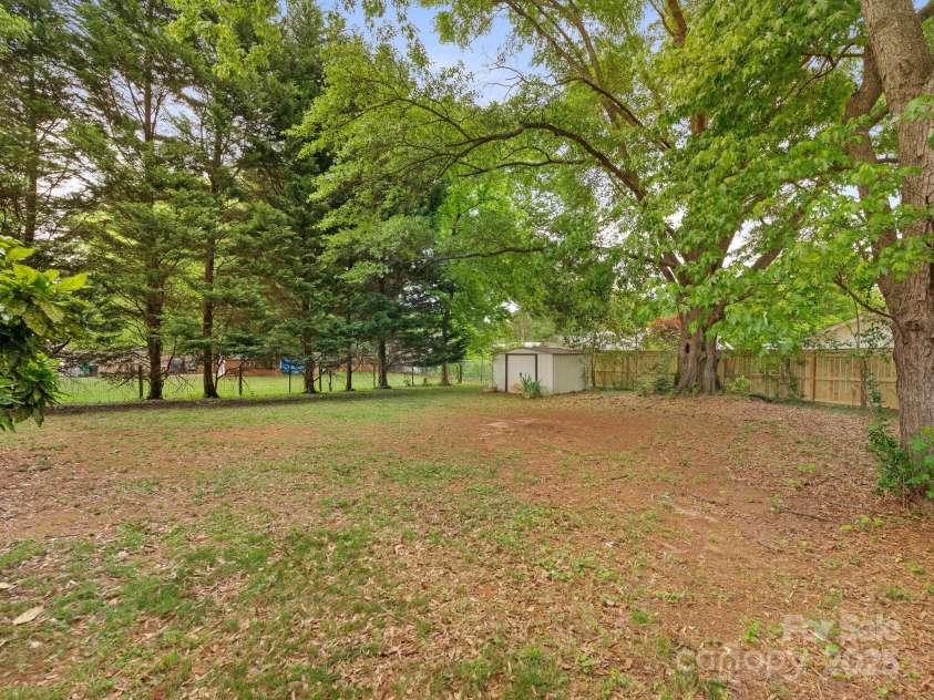 1438 Larkfield Lane, Charlotte, NC 28210.  MLS# CAR4249851, YatesRealty ID 17694. Rear Yard