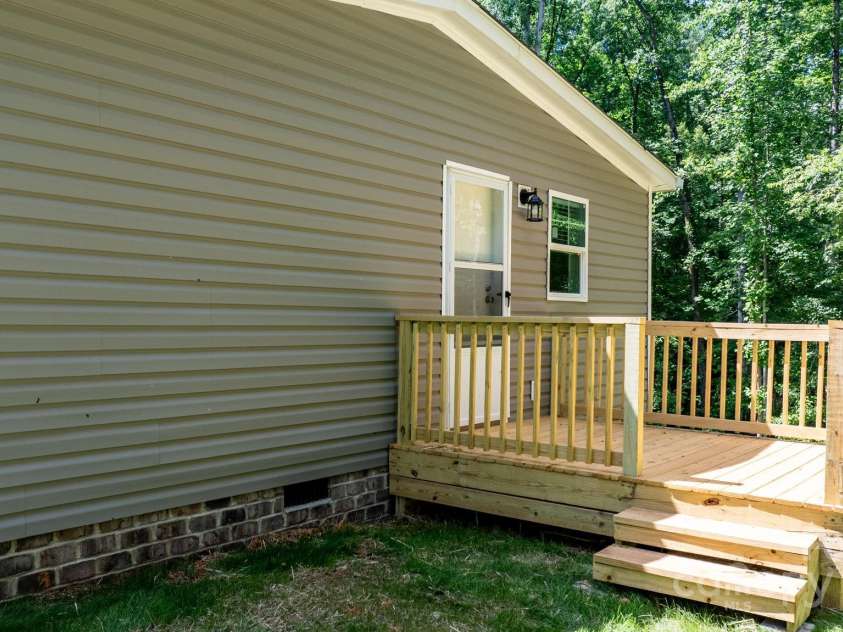 110 Lambert Lane, Statesville, NC 28677.  MLS# CAR4260315, YatesRealty ID 17695. 