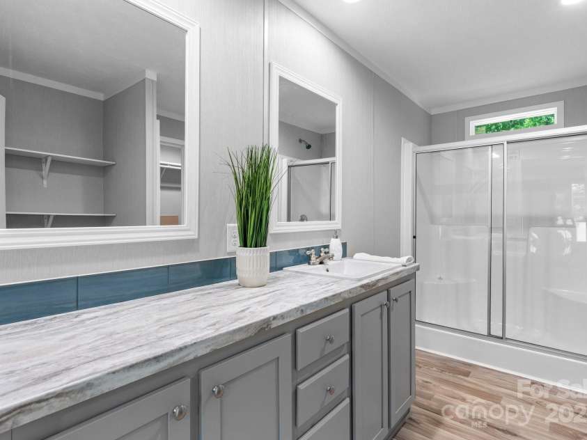 110 Lambert Lane, Statesville, NC 28677.  MLS# CAR4260315, YatesRealty ID 17695. 