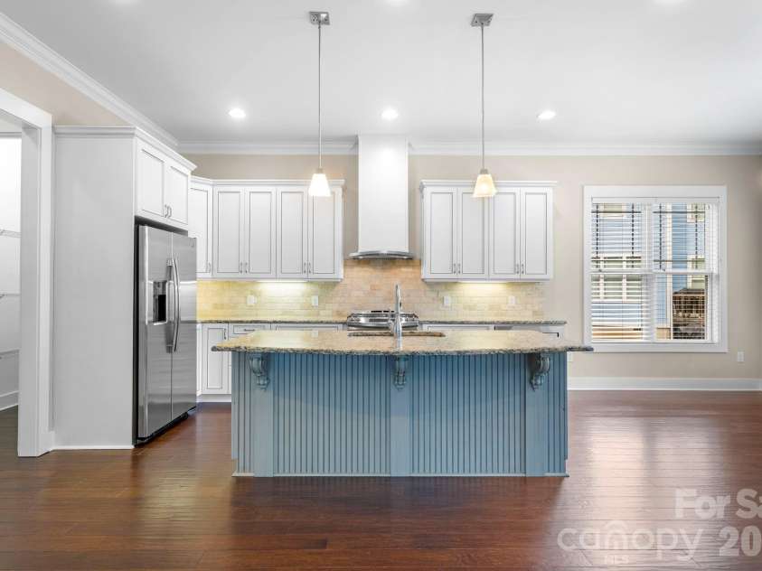 609 Welker Street, Charlotte, NC 28204.  MLS# CAR4365340, YatesRealty ID 17695. 