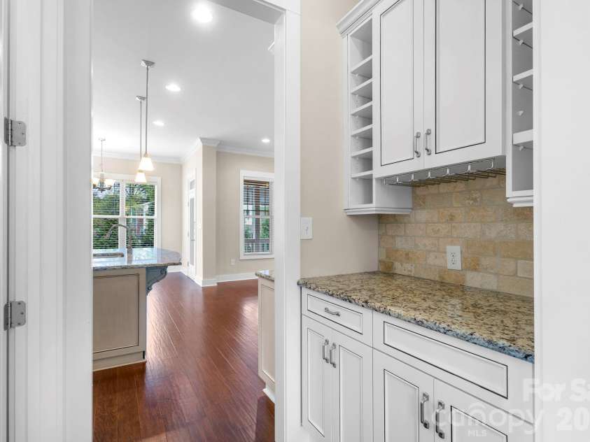 609 Welker Street, Charlotte, NC 28204.  MLS# CAR4365340, YatesRealty ID 17695. 