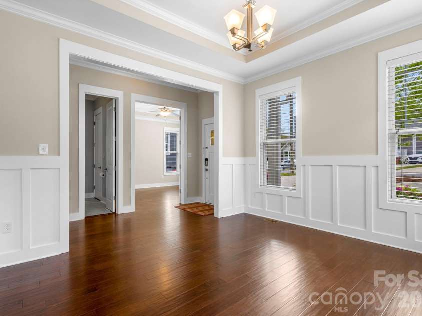 609 Welker Street, Charlotte, NC 28204.  MLS# CAR4365340, YatesRealty ID 17695. 