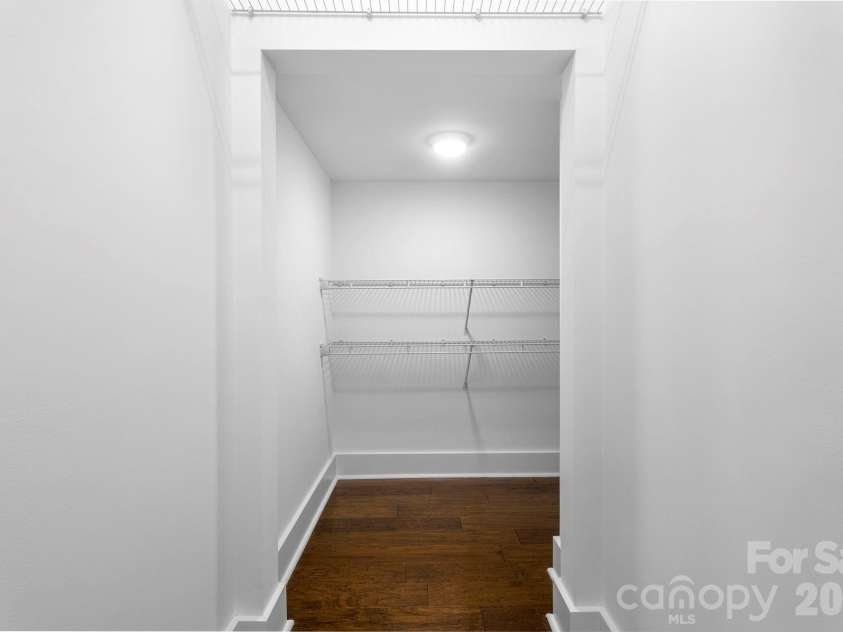 609 Welker Street, Charlotte, NC 28204.  MLS# CAR4365340, YatesRealty ID 17695. 
