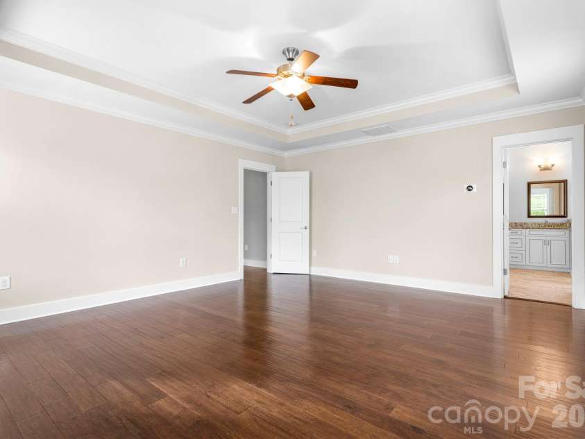 609 Welker Street, Charlotte, NC 28204.  MLS# CAR4365340, YatesRealty ID 17695. 