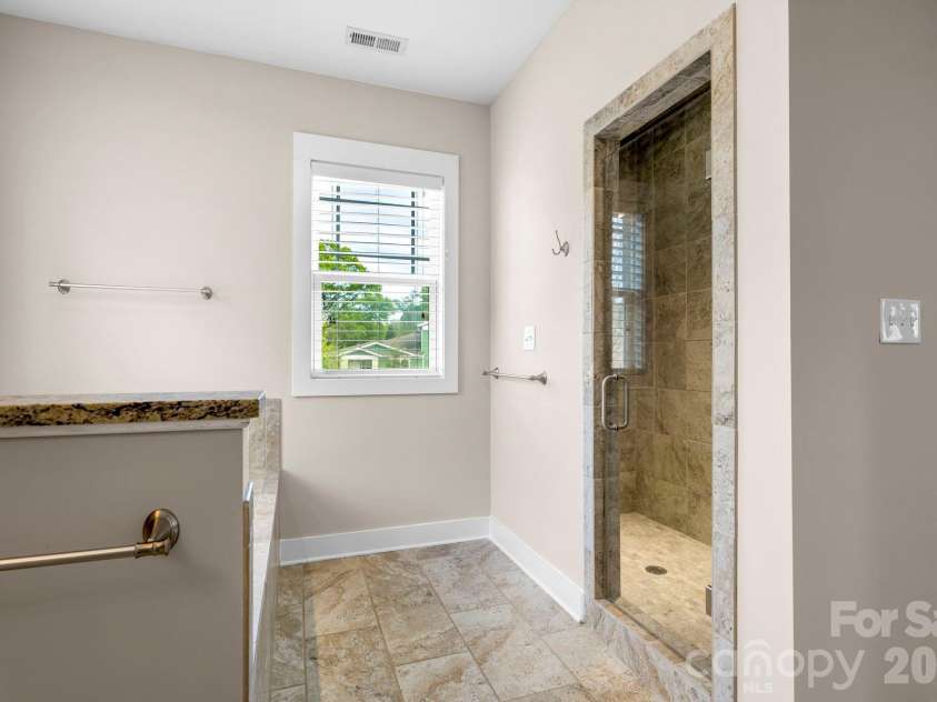 609 Welker Street, Charlotte, NC 28204.  MLS# CAR4365340, YatesRealty ID 17695. 