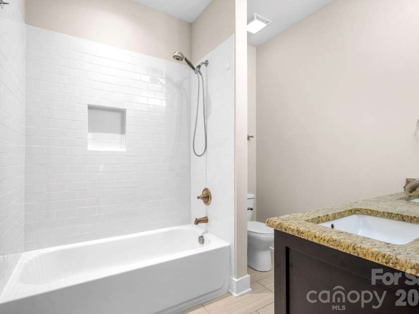 609 Welker Street, Charlotte, NC 28204.  MLS# CAR4365340, YatesRealty ID 17695. 