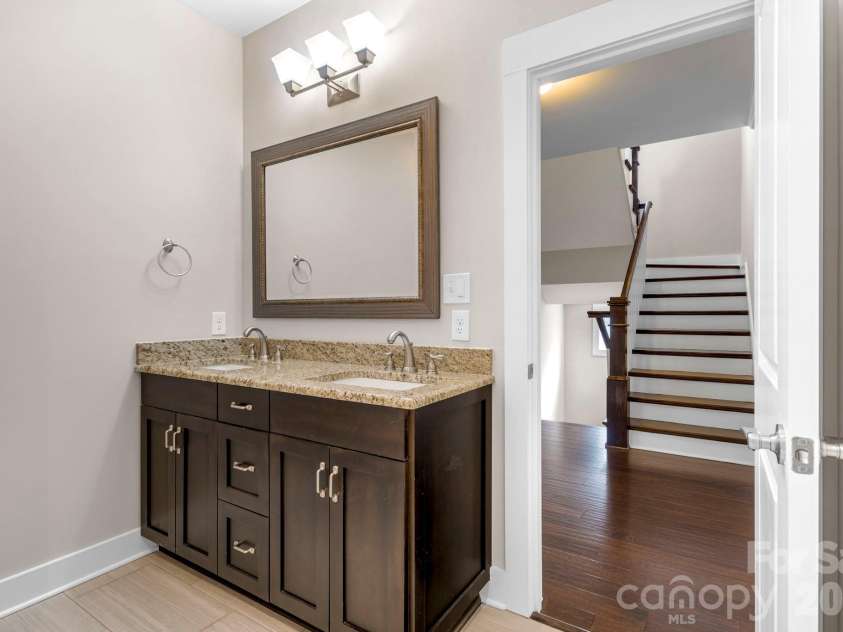 609 Welker Street, Charlotte, NC 28204.  MLS# CAR4365340, YatesRealty ID 17695. 