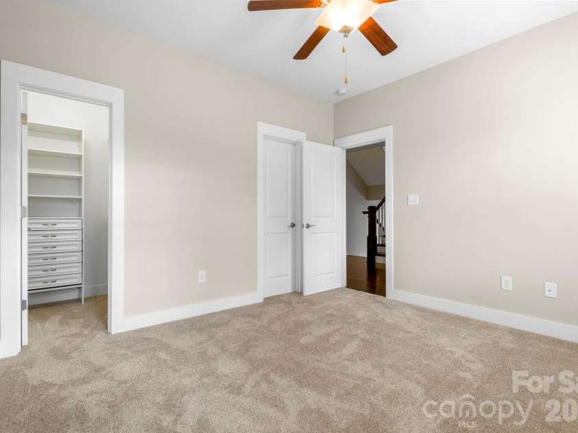 609 Welker Street, Charlotte, NC 28204.  MLS# CAR4365340, YatesRealty ID 17695. 