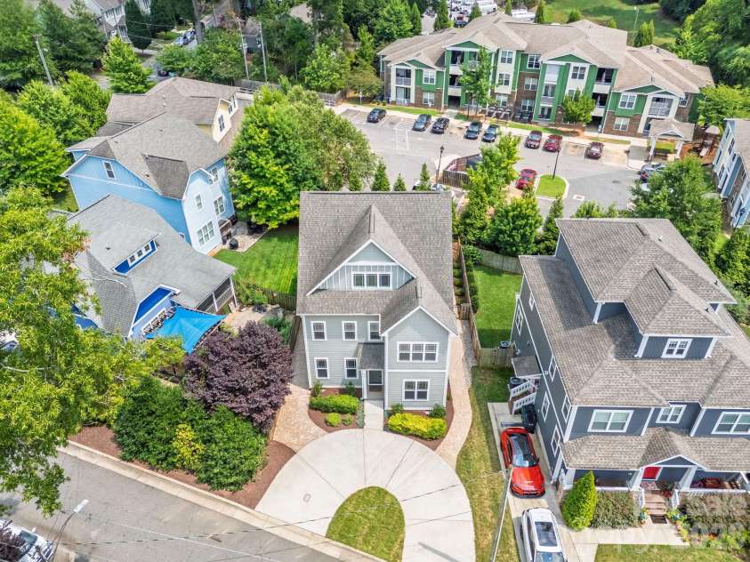 609 Welker Street, Charlotte, NC 28204.  MLS# CAR4365340, YatesRealty ID 17695. 