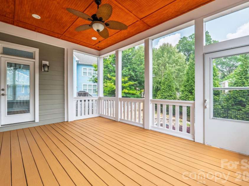 609 Welker Street, Charlotte, NC 28204.  MLS# CAR4365340, YatesRealty ID 17695. 