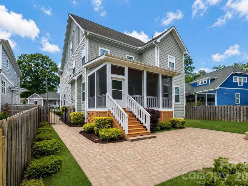 609 Welker Street, Charlotte, NC 28204.  MLS# CAR4365340, YatesRealty ID 17695. 