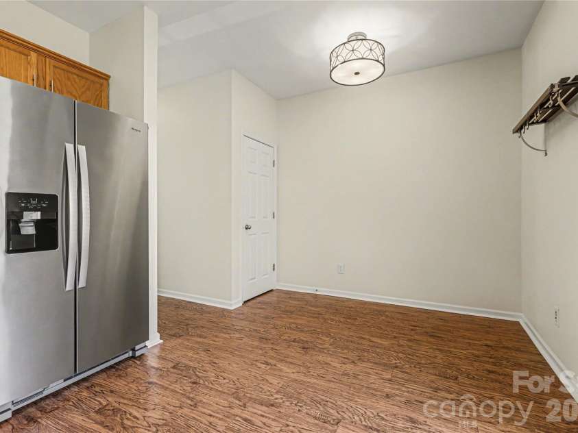 152 Charterhouse Lane, Fort Mill, SC 29715.  MLS# CAR4419693, YatesRealty ID 17696. Updated lighting throughout the home!